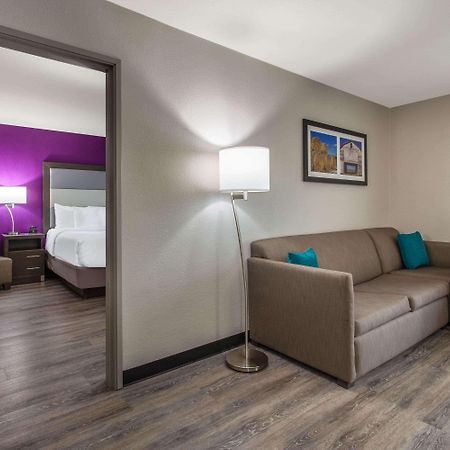 La Quinta By Wyndham Effingham Hotel Exterior photo