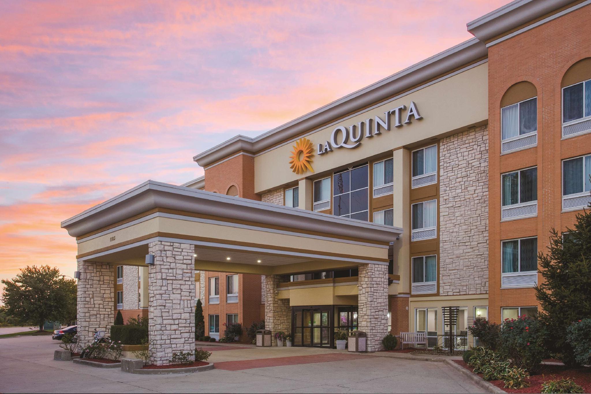 La Quinta By Wyndham Effingham Hotel Exterior photo