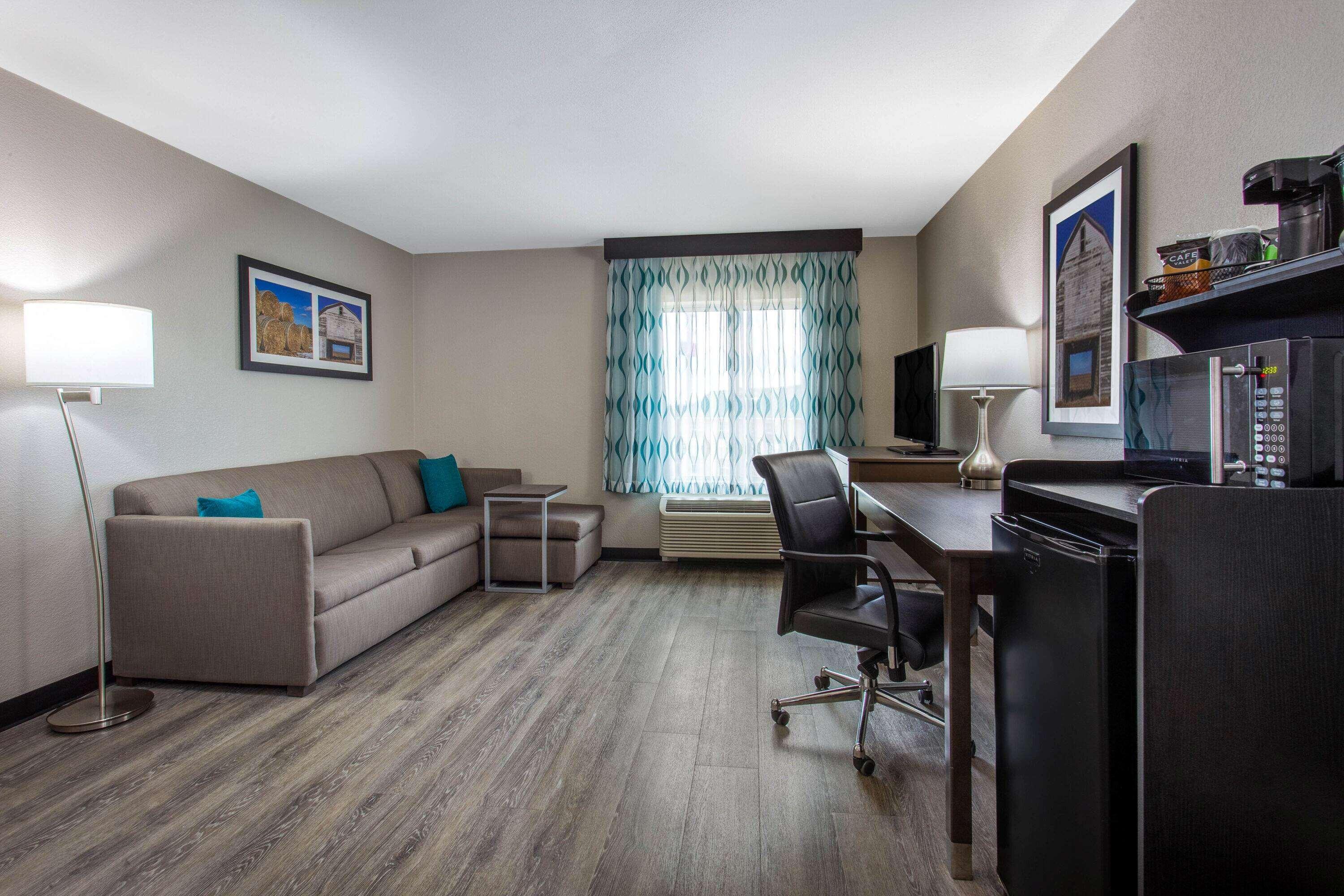 La Quinta By Wyndham Effingham Hotel Exterior photo